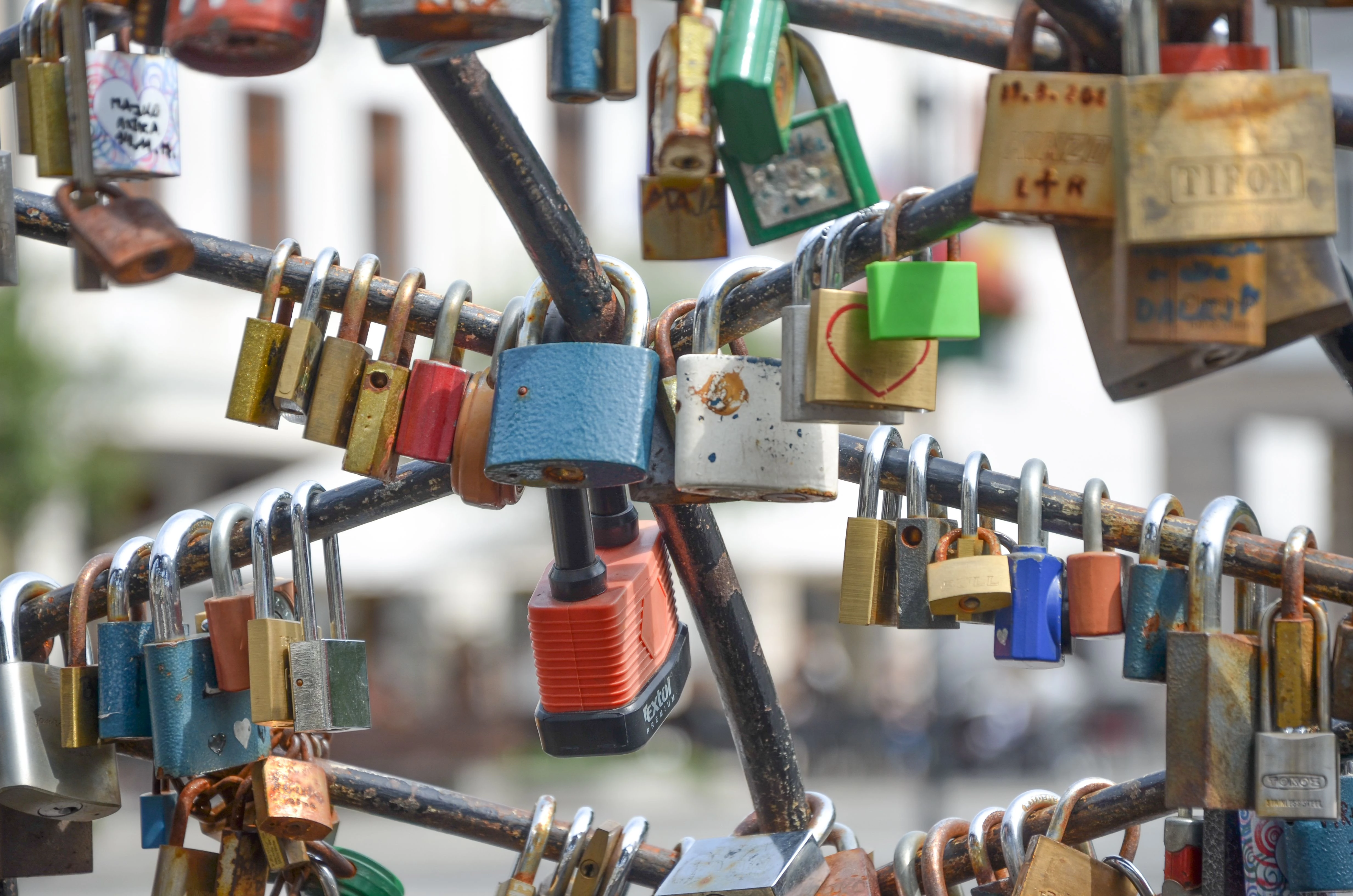 Secure Attachment: Signs of a Healthy and Lasting Bond