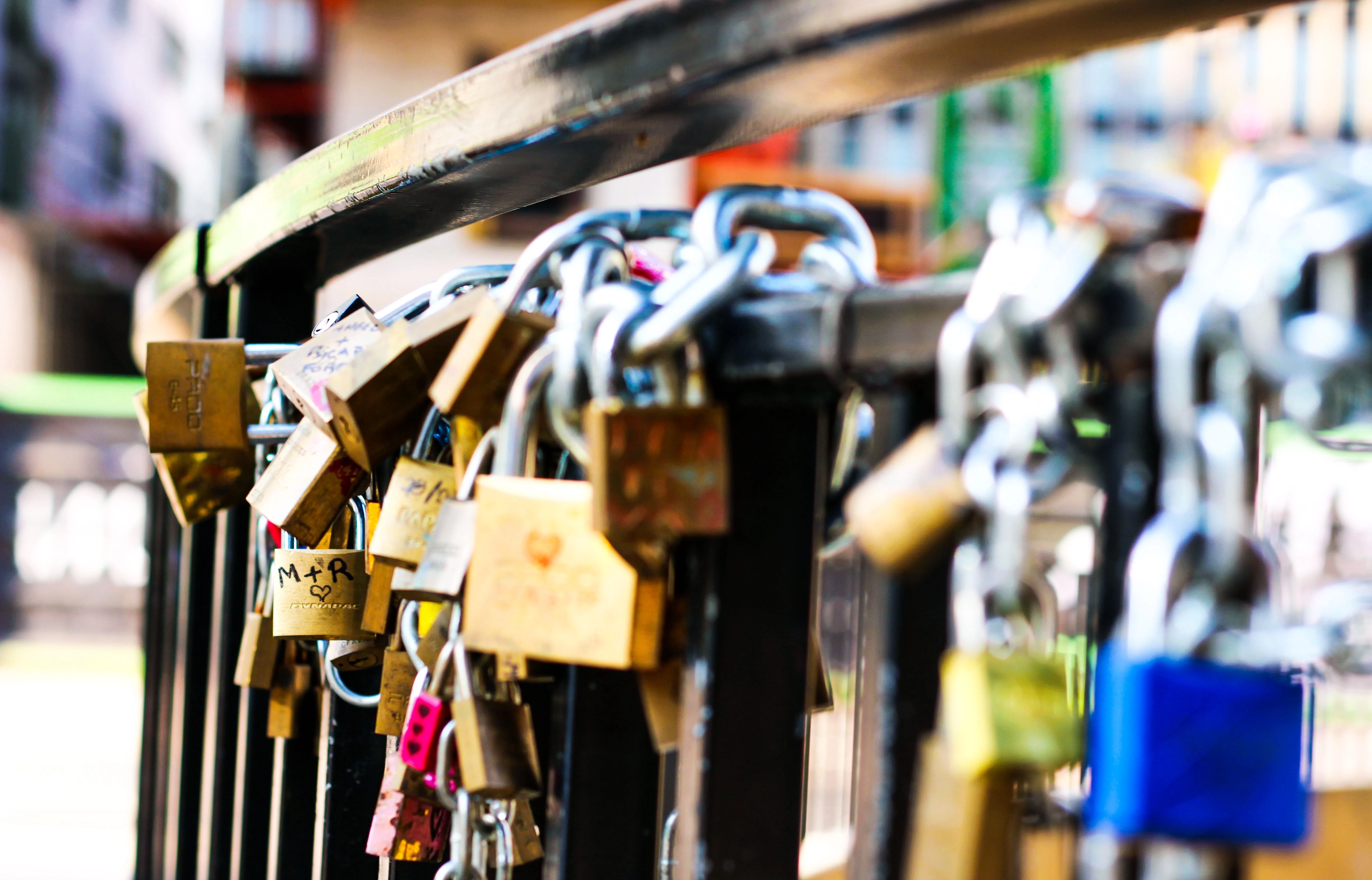 Secure vs Insecure Attachment: How the Styles Differ