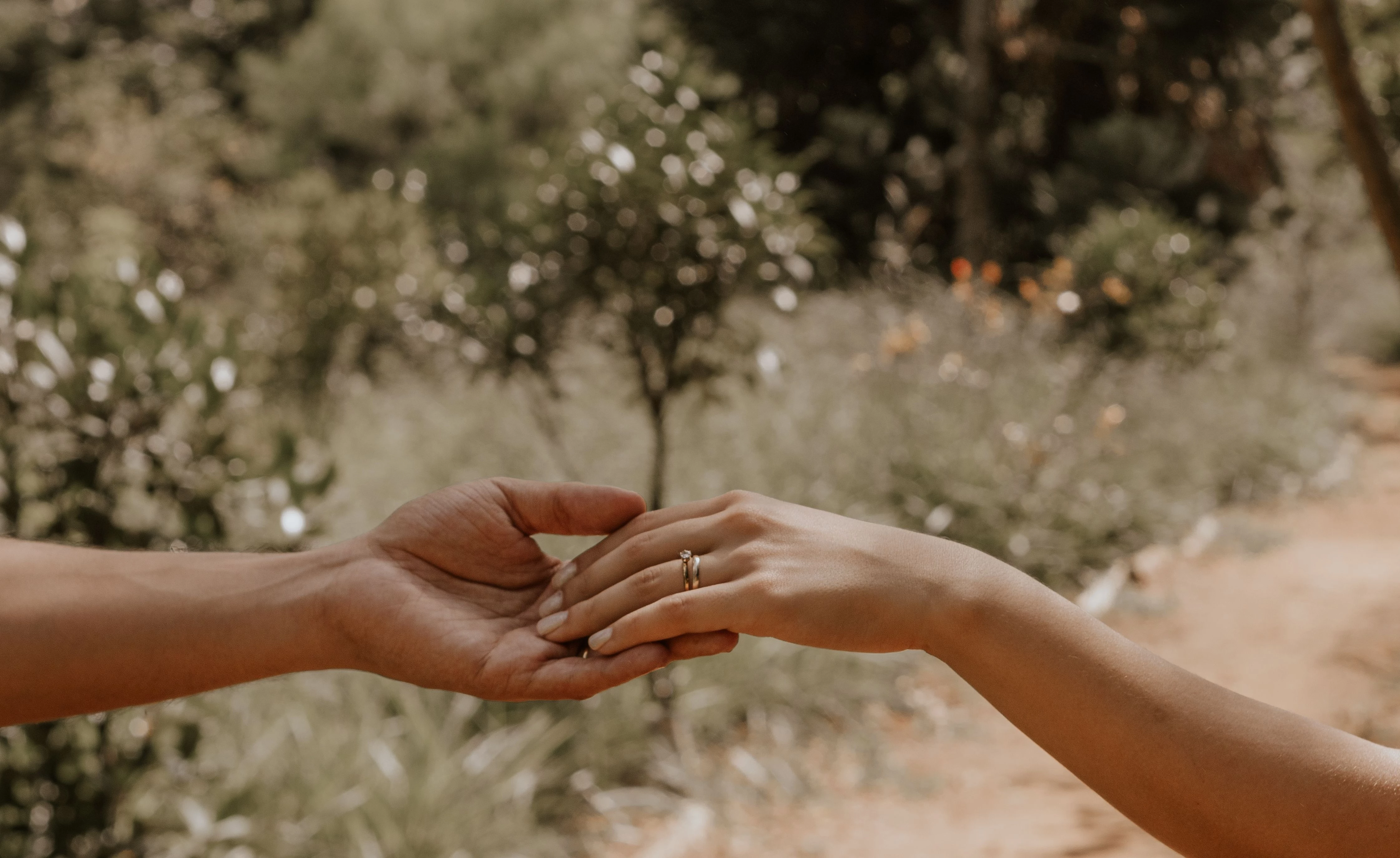 Avoidant Attachment in Marriage: Why Emotional Distance Develops