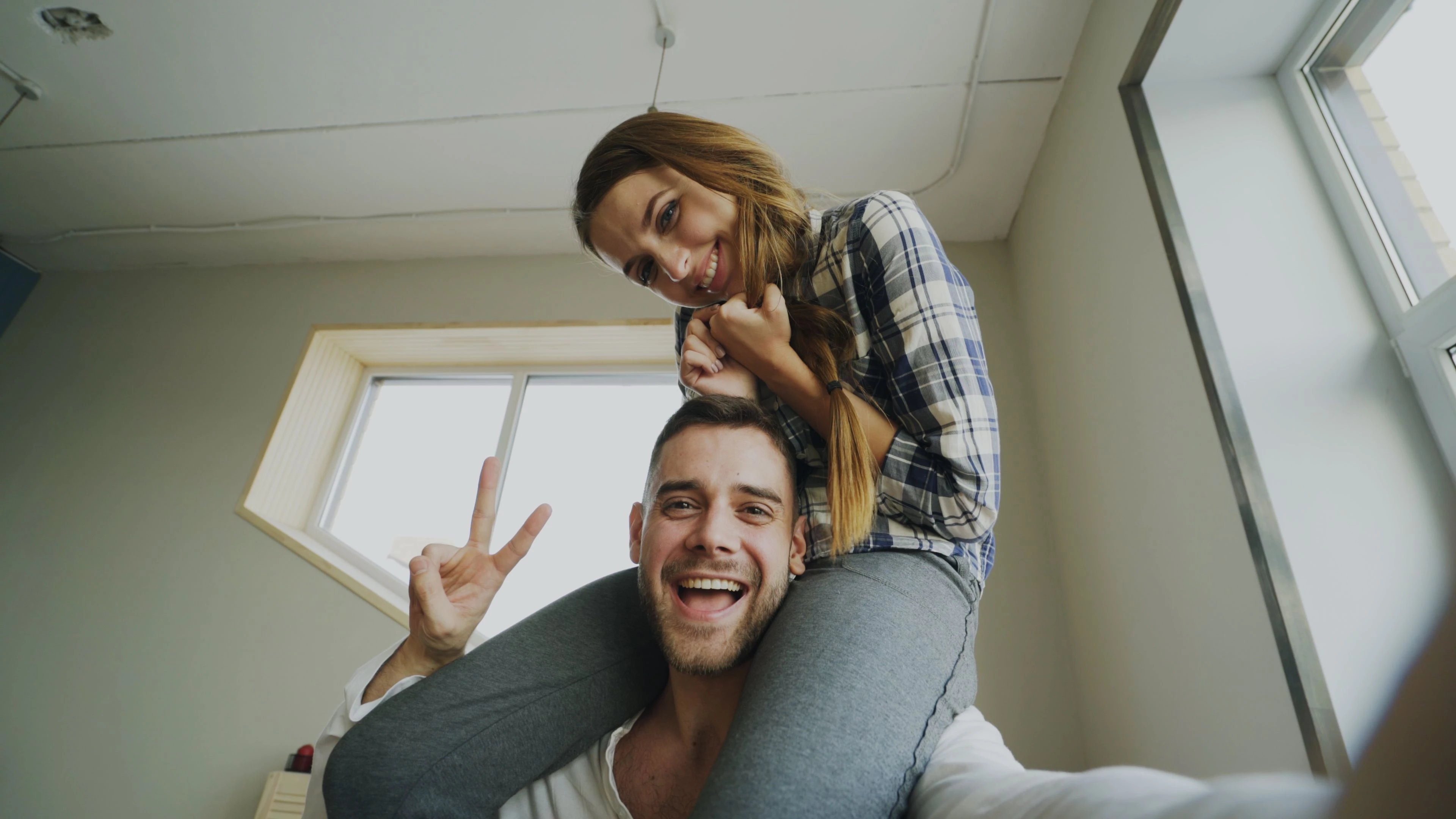 12 Signs of Disorganized Attachment in Adults and Relationships