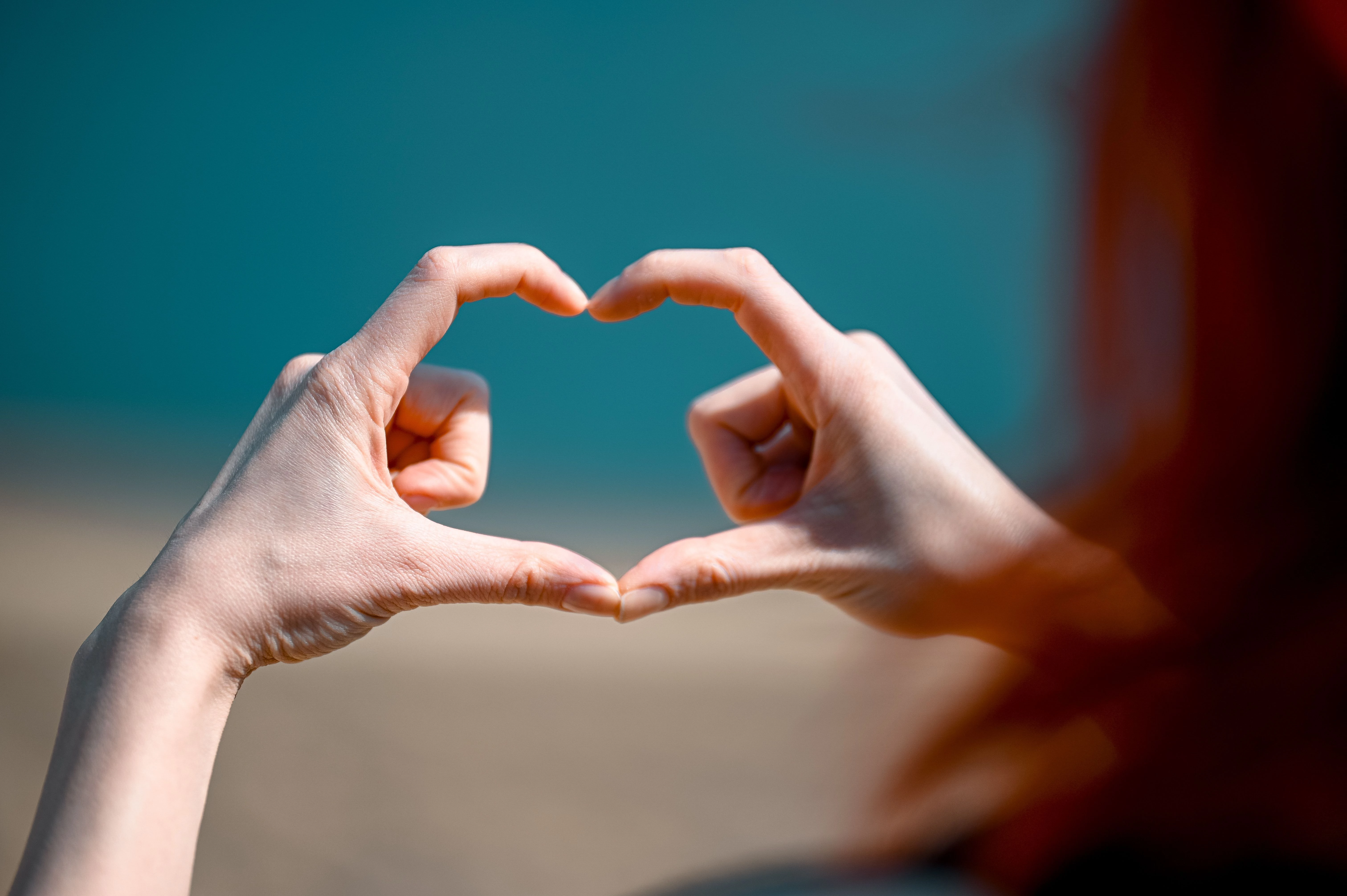Emotional Abuse in Friendships: 10 Signs You Shouldn’t Ignore